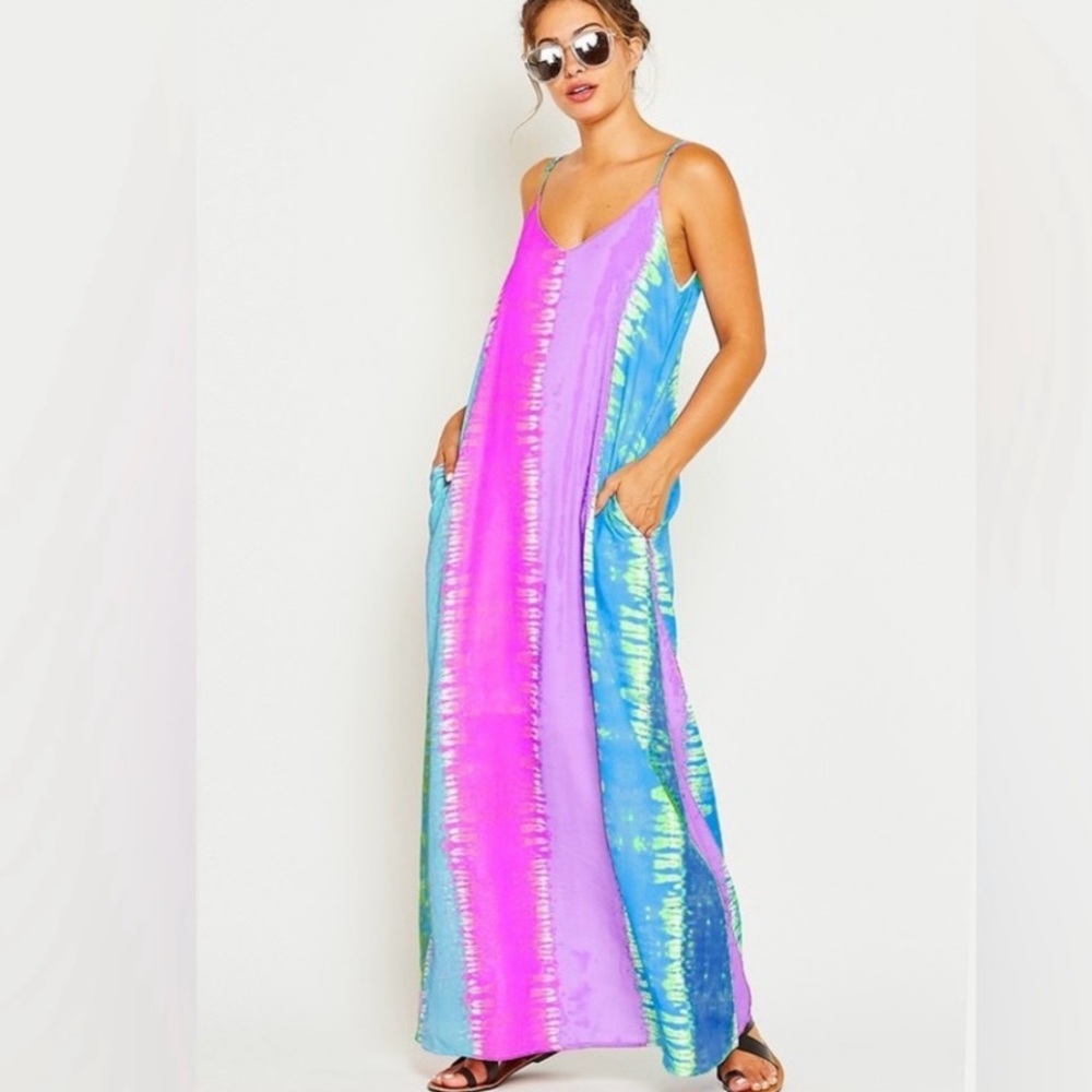 Peach Love California Multicolor Dress Sz M.  NWT